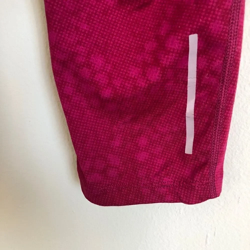 Nike running DriFit Berry Capri Leggings S